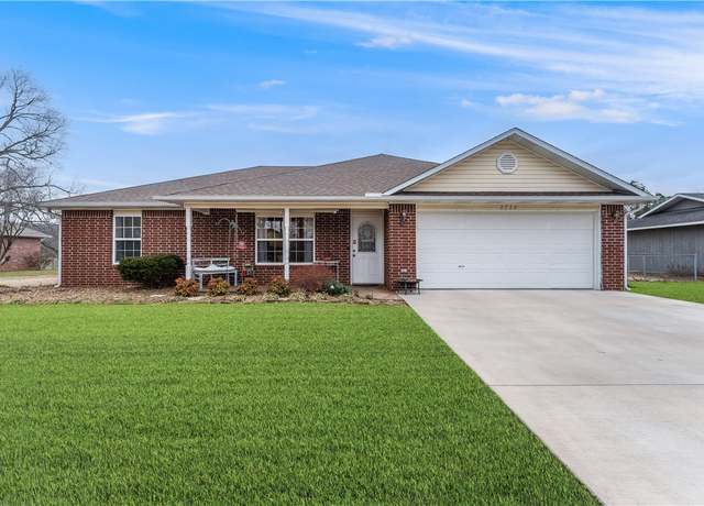 Property at 2724 Jessica Pl, Fayetteville, AR 72701, 3 beds, 2 baths
