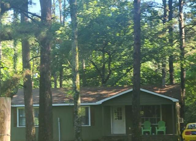 Property at 94 Patterson Ln, Russellville, AR 72802, 3 beds, 1 bath