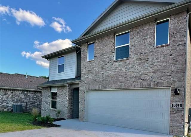 Property at 5499 Selah St, Springdale, AR 72764, 4 beds, 2.5 baths
