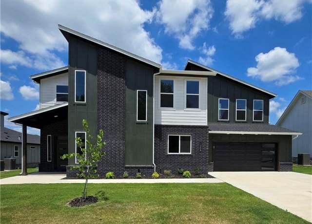Property at 1208 Bunker Dr, Pea Ridge, AR 72751, 4 beds, 3 baths