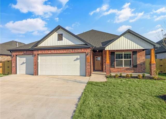 Property at 7800 Scenic Valley Ave, Springdale, AR 72762, 4 beds, 2.5 baths