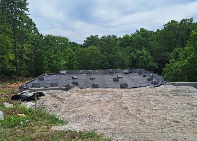 Property at 2 Melrose Ln, Bella Vista, AR 72715, 4 beds, 3 baths