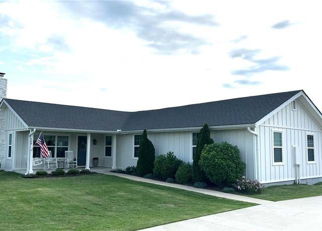 Property at 508 Drain Rd, Farmington, AR 72730, 3 beds, 2 baths