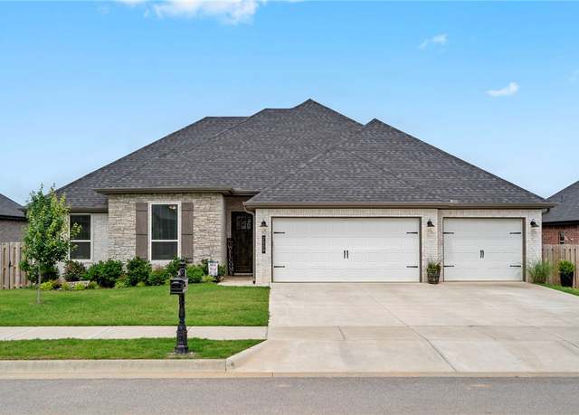 Property at 2009 Abbott Ln, Pea Ridge, AR 72751, 4 beds, 2.5 baths