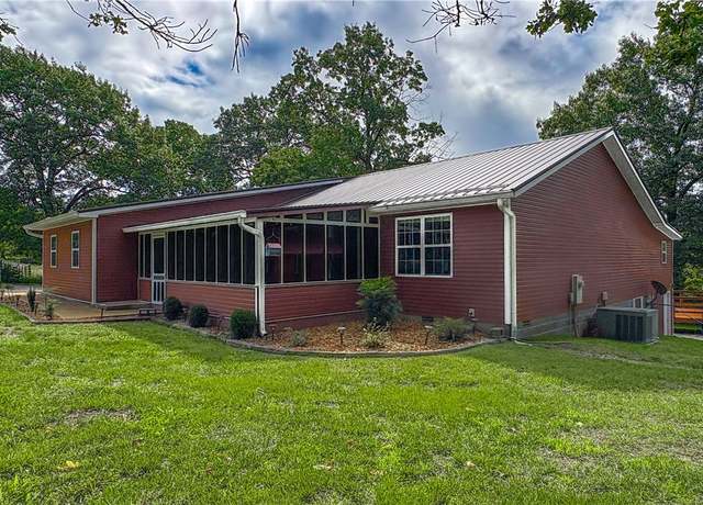 Property at 171 Parnell Ln, Flippin, AR 72634, 3 beds, 2 baths