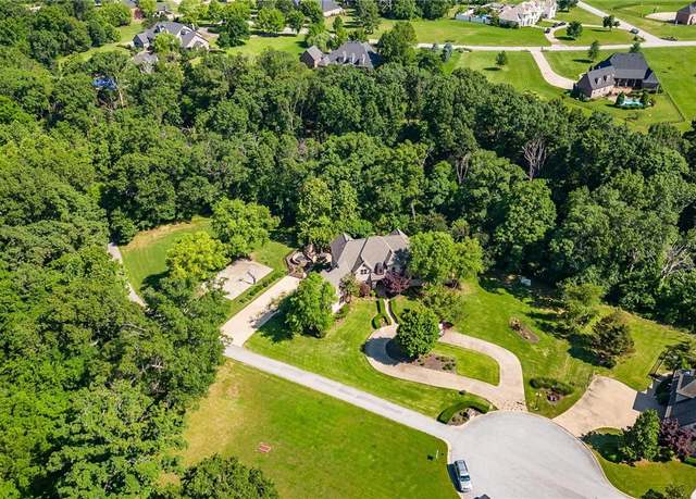 Property at 11336 Pembrook Cir, Bentonville, AR 72712, 7 beds, 6.5 baths