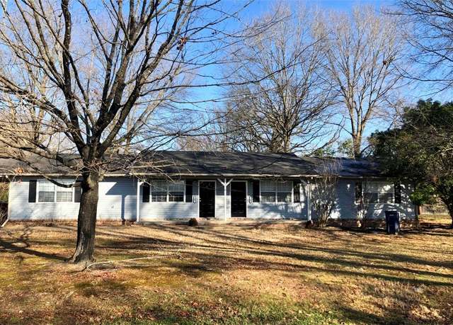 Property at 701-703 E 11th, Russellville, AR 72801, 2 beds, 1 bath