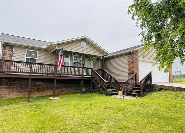 Property at 203 Paradise Heights Dr, Berryville, AR 72616, 3 beds, 2 baths
