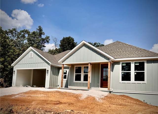 Property at 23 Caithness Dr, Bella Vista, AR 72715, 3 beds, 2 baths