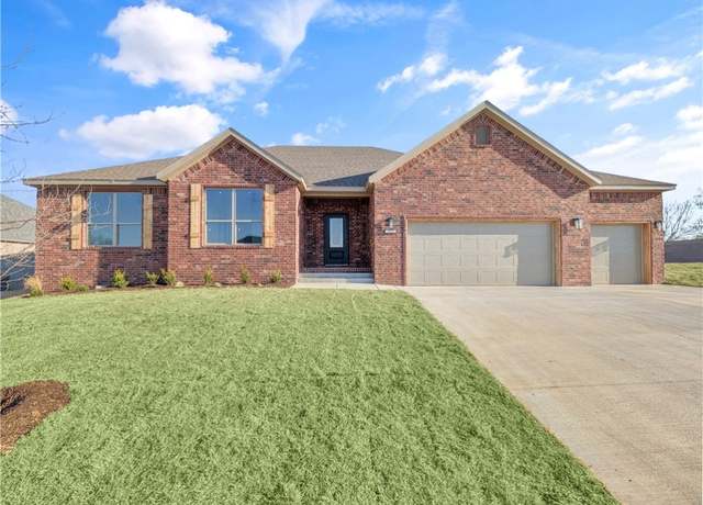 Property at 7932 Teton Trail Ave, Springdale, AR 72762, 4 beds, 2 baths