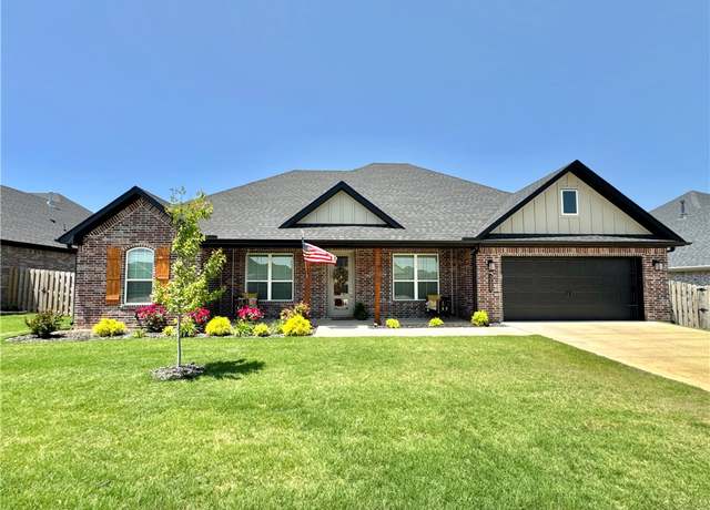 Property at 2205 Abbott Ln, Pea Ridge, AR 72751, 4 beds, 2 baths