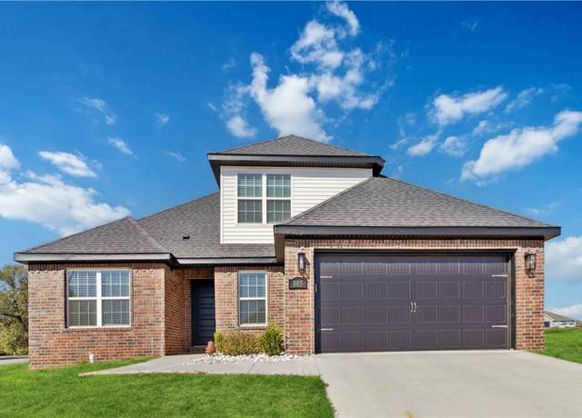 Property at 805 W Shane St, Siloam Springs, AR 72761, 4 beds, 3 baths