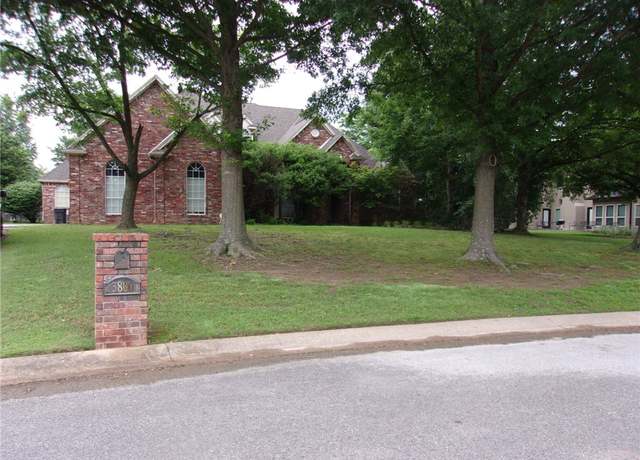 Property at 3800 Tanglewood Dr, Springdale, AR 72764, 4 beds, 3 baths