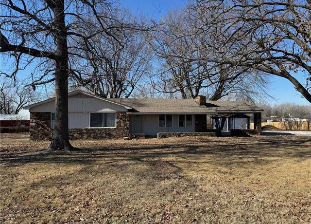 Property at 3506 E Heritage Pkwy, Farmington, AR 72730, 3 beds, 2 baths