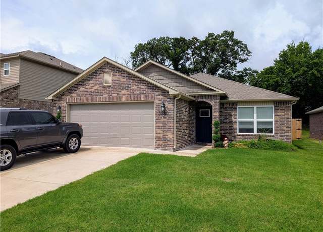 Property at 3280 Red Tail Way, Farmington, AR 72730, 3 beds, 2 baths
