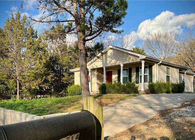 Property at 2714 Haddon Ave, Fayetteville, AR 72701, 3 beds, 2 baths