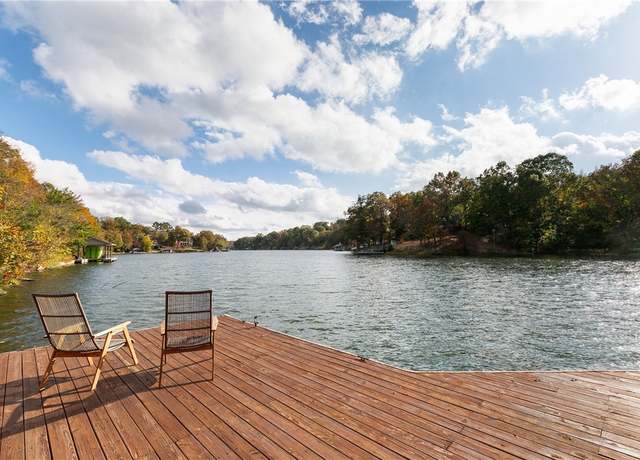 Property at 22 Cromarty Ln, Bella Vista, AR 72715, 3 beds, 2.5 baths