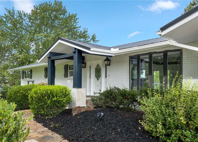 Property at 3905 Keener Ln, Harrison, AR 72601, 4 beds, 3 baths
