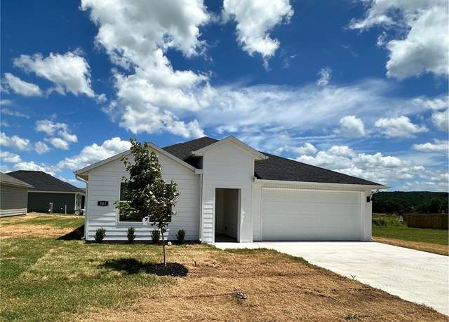 Property at 441 Raegan St, Prairie Grove, AR 72753, 4 beds, 2 baths
