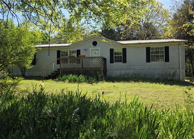 Property at 282 Sims Hollow Rd, Russellville, AR 72802, 4 beds, 2 baths