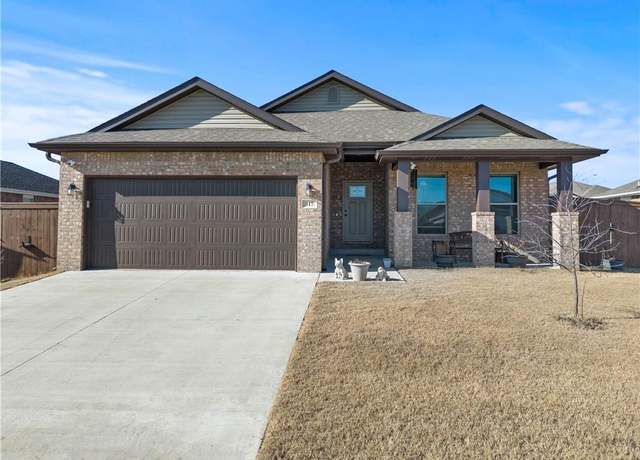 Property at 117 Post Oak Ave, Gentry, AR 72734, 3 beds, 2 baths
