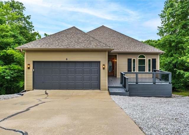 Property at 6 Stretton Ln, Bella Vista, AR 72714, 3 beds, 2 baths