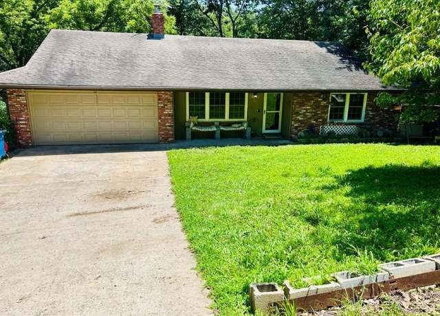 Property at 22 Hatcher Dr, Bella Vista, AR 72715, 4 beds, 3 baths