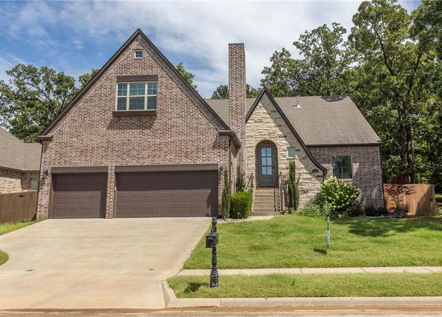 Property at 346 N Ainsley Loop, Fayetteville, AR 72704, 4 beds, 4.5 baths