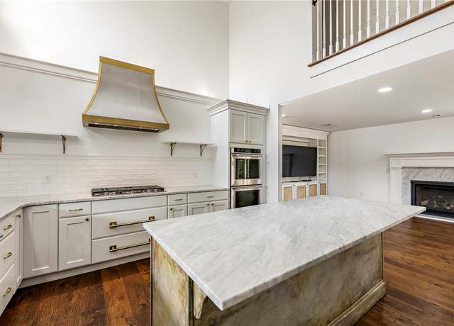 Property at 201 NW 7th St, Bentonville, AR 72712, 4 beds, 4 baths