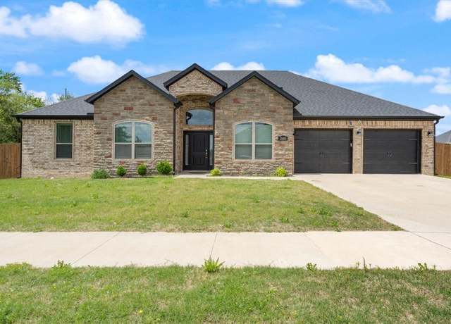 Property at 2600 Penny St, Siloam Springs, AR 72761, 4 beds, 2 baths