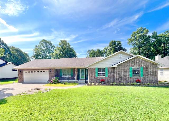 Property at 6 Hillcrest Dr, Holiday Island, AR 72631, 3 beds, 2.5 baths