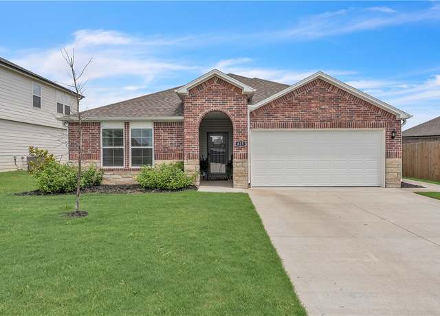 Property at 615 Dusty Ln, Siloam Springs, AR 72761, 4 beds, 2 baths