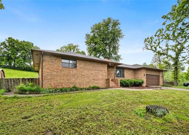 Property at 14321 Osage Creek Rd, Springdale, AR 72762, 3 beds, 2.5 baths