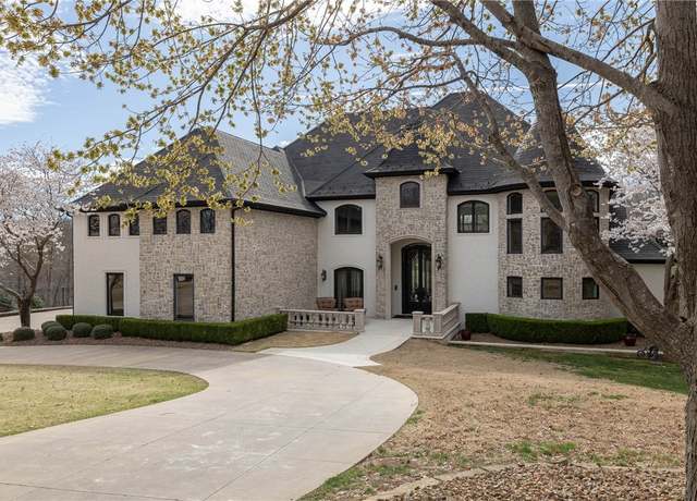 Property at 5137 Turnhouse Cir, Fayetteville, AR 72704, 5 beds, 7 baths