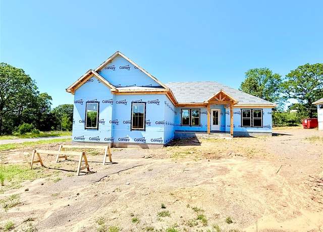 Property at 1346 Elk Horn Dr, Russellville, AR 72802, 4 beds, 2.5 baths