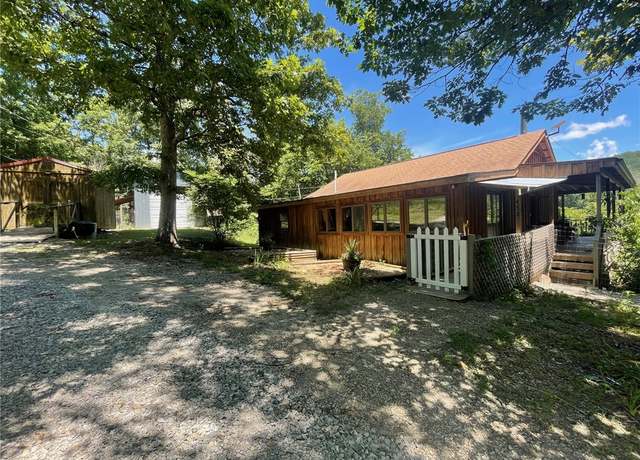 Property at 452 Marion County 3048, Yellville, AR 72687, 2 beds, 1 bath