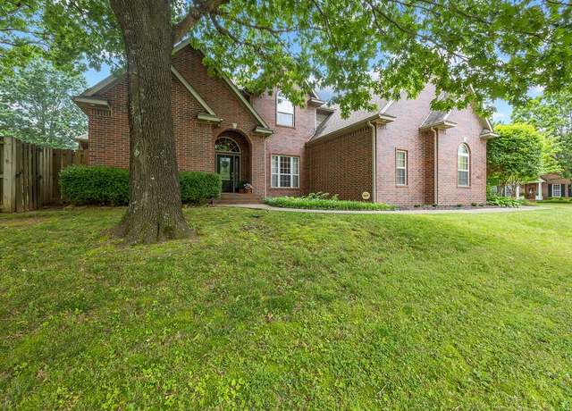 Property at 3613 E Chatsworth Rd, Fayetteville, AR 72703, 4 beds, 3.5 baths