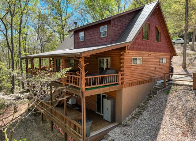 Property at 446 Lakeside Rd, Eureka Springs, AR 72631, 4 beds, 3 baths
