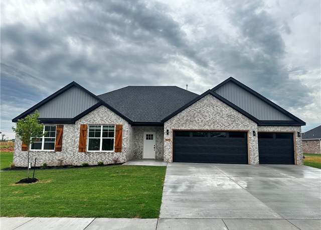 Property at 7695 Teton Trl, Springdale, AR 72762, 4 beds, 2 baths