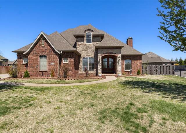 Property at 2601 W Cobbler Pl, Rogers, AR 72758, 4 beds, 3.5 baths