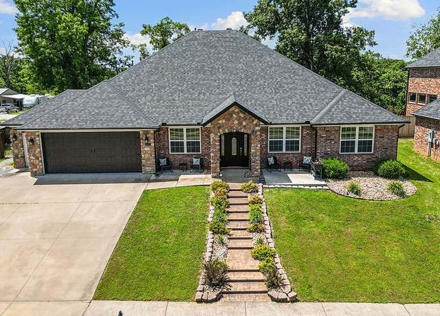 Property at 4206 NE Kenton Ave, Bentonville, AR 72712, 5 beds, 4 baths