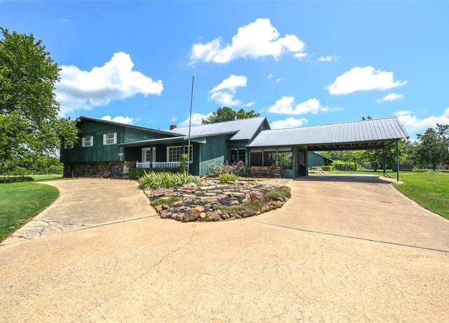Property at 2603 Dawn Hill Rd, Siloam Springs, AR 72761, 5 beds, 3 baths