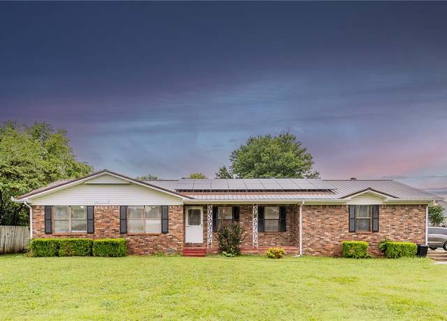 Property at 113 Cedar Hts, Huntsville, AR 72740, 4 beds, 3 baths
