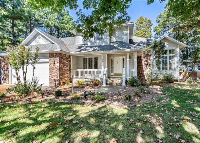 Property at 96 Holiday Island Dr, Holiday Island, AR 72631, 3 beds, 2.5 baths