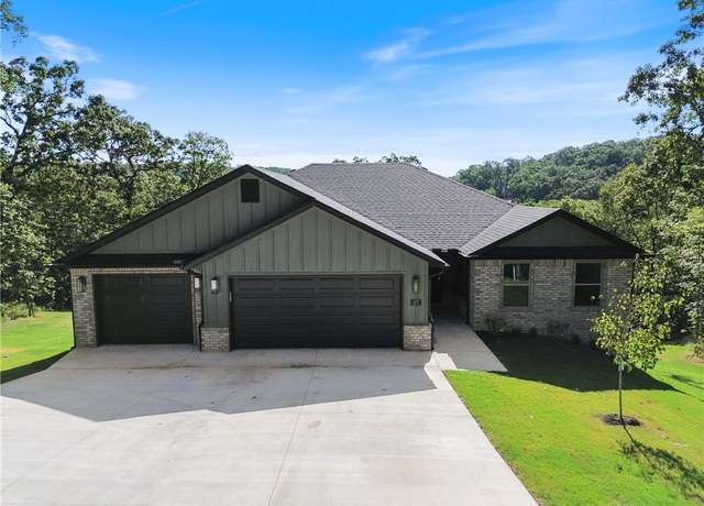 Property at 27 Topcliffe Ln, Bella Vista, AR 72715, 3 beds, 2 baths
