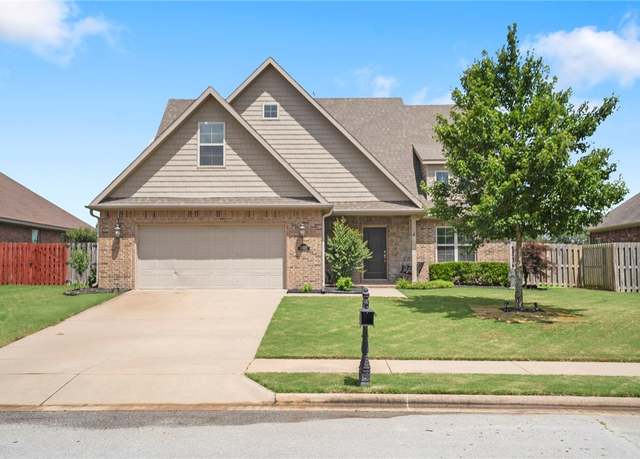 Property at 3915 Baltic St, Springdale, AR 72762, 4 beds, 2.5 baths