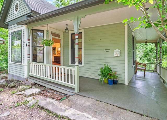 Property at 11 Hilton St, Eureka Springs, AR 72632, 3 beds, 2.5 baths