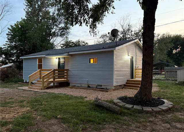 Property at 101 SW Nelson Park Rd, Gravette, AR 72736, 2 beds, 2 baths