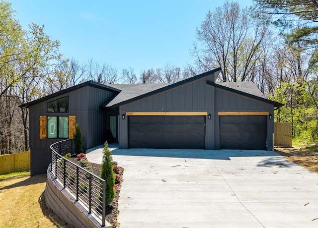 Property at 8 Violet Ln, Bella Vista, AR 72715, 3 beds, 2 baths