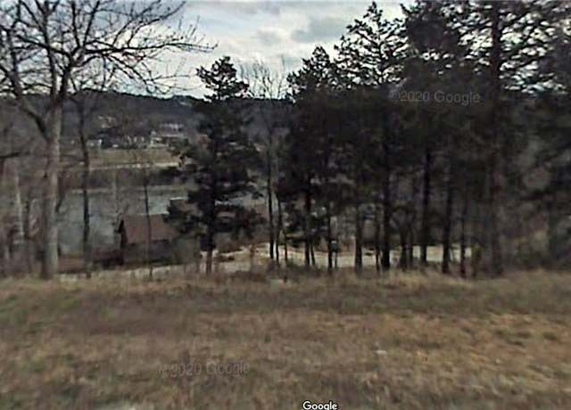 Property at 27 White Oak Dr, Holiday Island, AR 72631